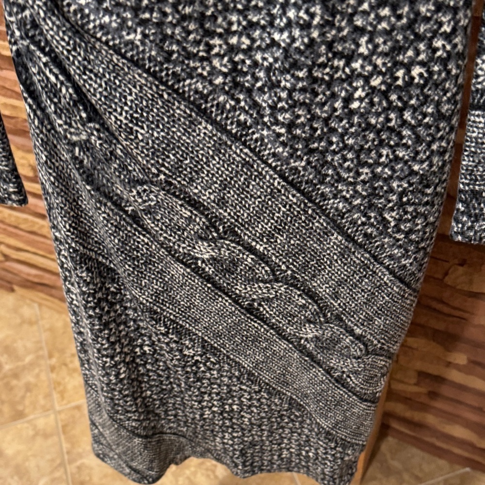 Cache Elegant Black And Grey Patterned Sweater Dr… - image 5